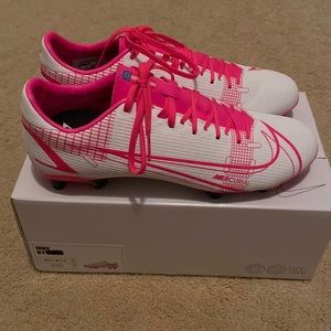 Nike mercurial soccer cleats